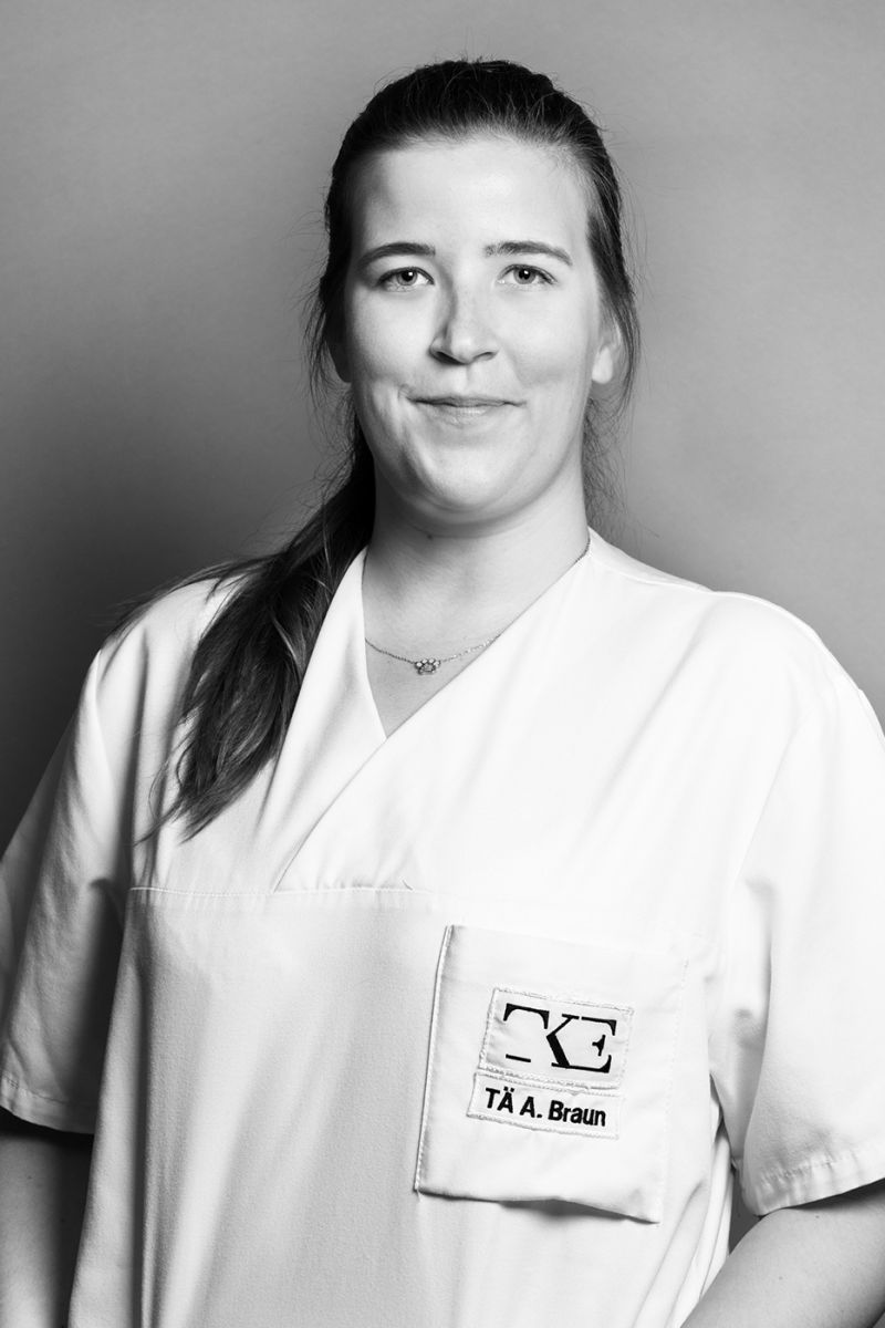 Tierärztin<br>Anne Braun