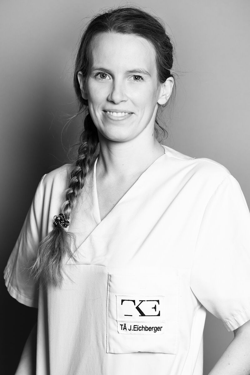 Tierärztin<br>Julia Andrea Eichberger